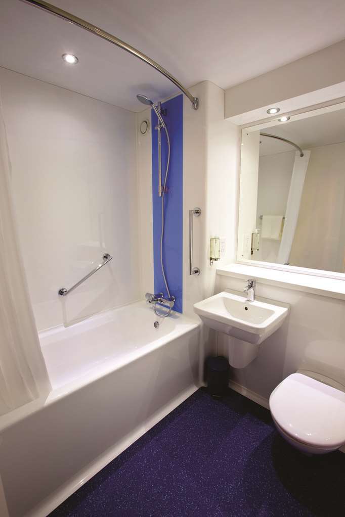 Travelodge Birmingham Oldbury Oldbury  Habitación foto